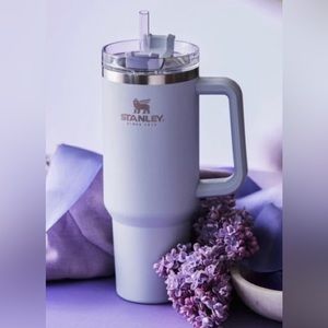DISO***Looking for the Stanley 40 in lilac!!